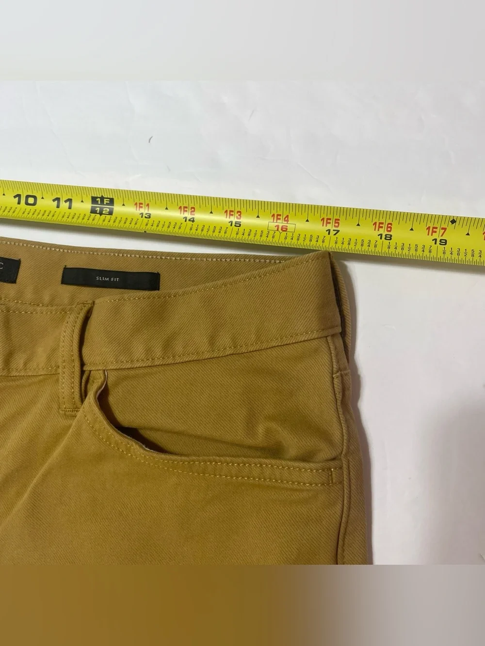 Banana Republic Traveler Slim Fit Pants Men’s Size 34x32 Golden Khaki Preppy